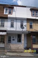 11 W Elm Street, Tamaqua, PA 18252 - MLS#: PASK2017222