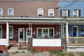 213 E Elm Street, Tamaqua, PA 18252 - MLS#: PASK2017444