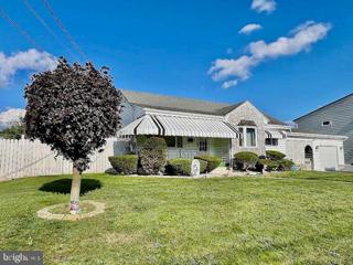 225 S Broad Mountain Avenue, Frackville, PA 17931 - MLS#: PASK2017466