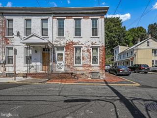 400 W Arch Street, Pottsville, PA 17901 - MLS#: PASK2017534