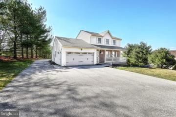 5058 Hickory View Drive, Spring Grove, PA 17362 - #: PAYK2058256