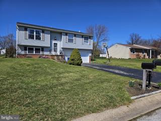 2731 Danielle Drive, Dover, PA 17315 - MLS#: PAYK2058302