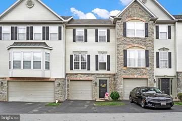 2766 Hunters Crest Drive Unit 2, York, PA 17402 - MLS#: PAYK2065516