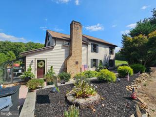 2025 Locust Road, Spring Grove, PA 17362 - #: PAYK2067404