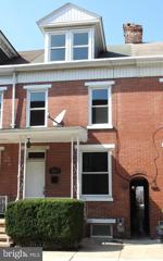 1037 W Poplar Street, York, PA 17404 - #: PAYK2067580