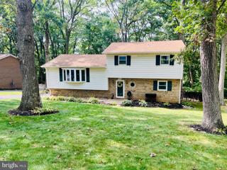 323 Holyoke Dr, York, PA 17402 - MLS#: PAYK2068062