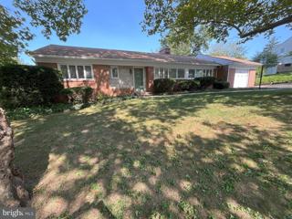 1353 Clover Lane, York, PA 17403 - MLS#: PAYK2068562