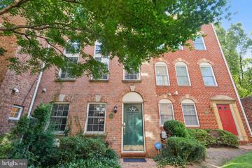 2302 N Greenbrier Court, Arlington, VA 22207 - #: VAAR2047196