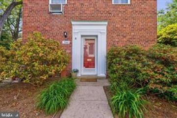 3344 Gunston Road, Alexandria, VA 22302 - #: VAAX2037194