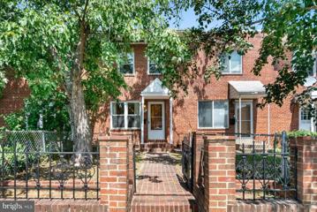 139 W Reed Avenue, Alexandria, VA 22305 - #: VAAX2037204