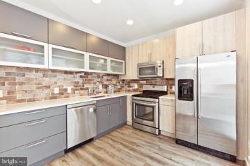 1735 Kingsgate Court Unit 304, Alexandria, VA 22302 - MLS#: VAAX2037706