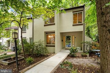 11560 Woodhollow Court, Reston, VA 20191 - #: VAFX2195912