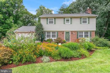 6102 Holly Tree Drive, Alexandria, VA 22310 - #: VAFX2198084