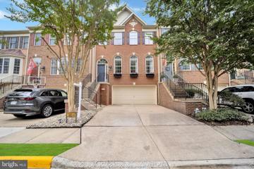 3814 Elmwood Towne Way, Alexandria, VA 22303 - #: VAFX2198792