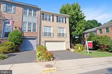 7443 Collins Meade Way, Alexandria, VA 22315 - #: VAFX2199494