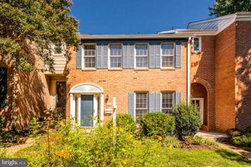 2069 Hopewood Drive, Falls Church, VA 22043 - #: VAFX2200788