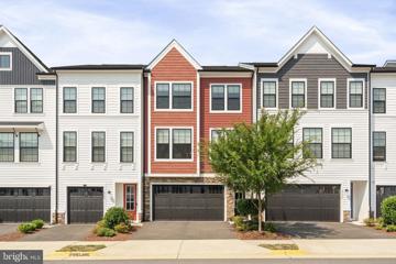 25429 Hartland Orchard Terrace, Chantilly, VA 20152 - #: VALO2079042