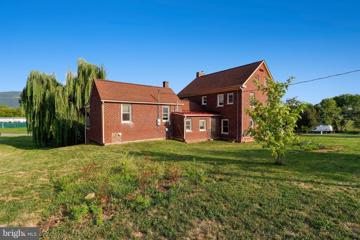 204 E Old Cross, New Market, VA 22844 - #: VASH2009470