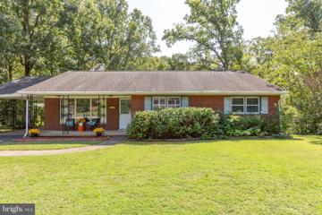 5 Westwood Drive, Fredericksburg, VA 22405 - #: VAST2032532