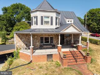 716 Villa Avenue, Front Royal, VA 22630 - MLS#: VAWR2008528