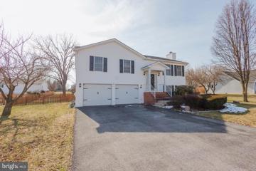 62 Oriole Lane, Falling Waters, WV 25419 - #: WVBE2026926