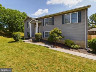 215 Towerview Drive, Martinsburg, WV 25404 - MLS#: WVBE2030398