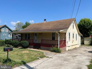 112 Jackson Street, Moorefield, WV 26836 - #: WVHD2002276