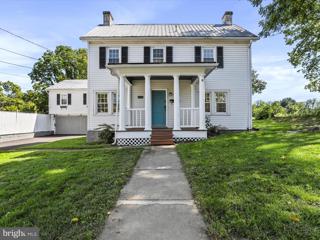 701 & 613 W Washington Street, Charles Town, WV 25414 - MLS#: WVJF2013714