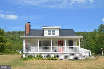 3182 Valley Road, Berkeley Springs, WV 25411 - MLS#: WVMO2004842