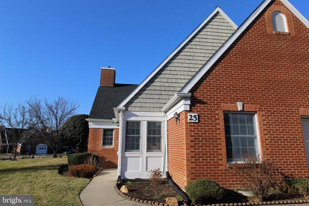 25 E Village Road UNIT 25, Newark, DE 19713 | MLS DENC2036944 | Listing  Information | Long & Foster