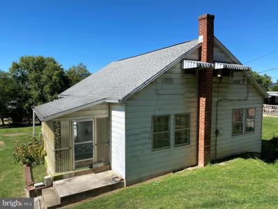 408 Winchester Ave, Moorefield, WV 26836 - #: WVHD2001142