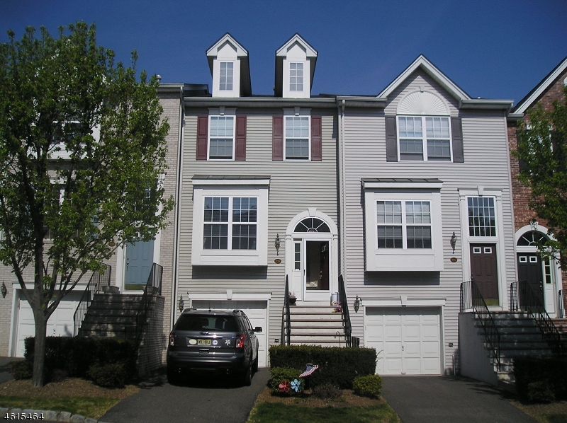 559 Coventry Dr, Nutley Twp.