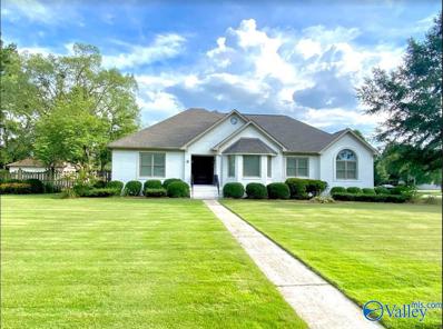 Main Photo of 1331 Forbes Drive a Huntsville Home for Sale